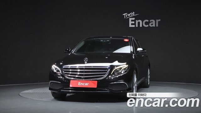 Mercedes-Benz E-Class 2018 — photo 3
