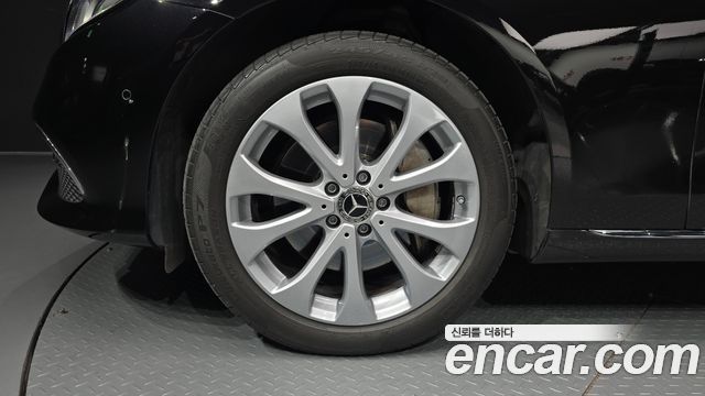 Mercedes-Benz E-Class 2018 — photo 5