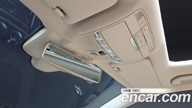 Mercedes-Benz E-Class 2018 — photo 24