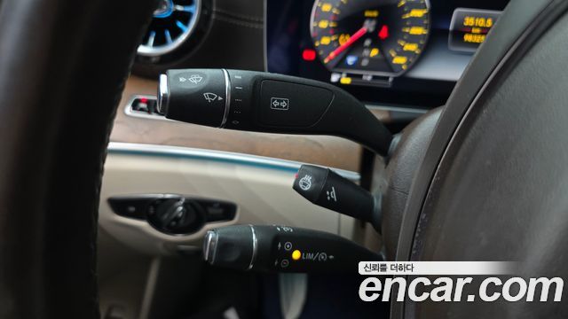Mercedes-Benz E-Class 2018 — photo 27