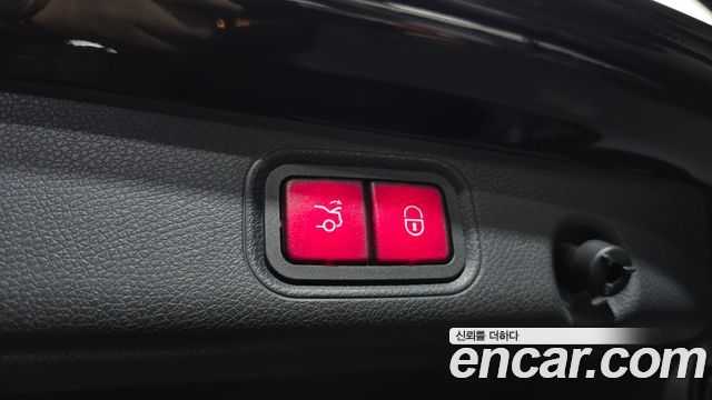 Mercedes-Benz E-Class 2018 — photo 34