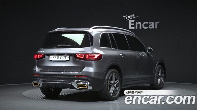 Mercedes-Benz GLB-Class 2020 — photo 2