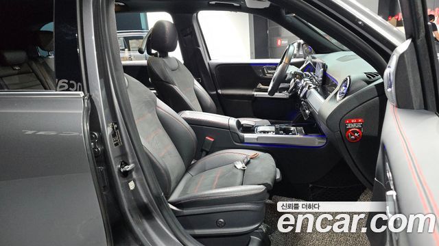 Mercedes-Benz GLB-Class 2020 — photo 18