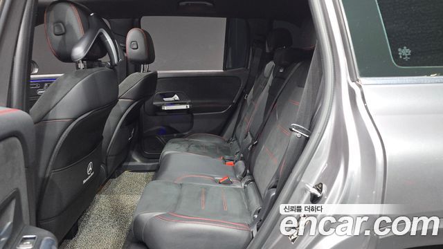 Mercedes-Benz GLB-Class 2020 — photo 16