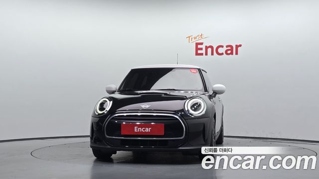 Mini Cooper 2024 — photo 3