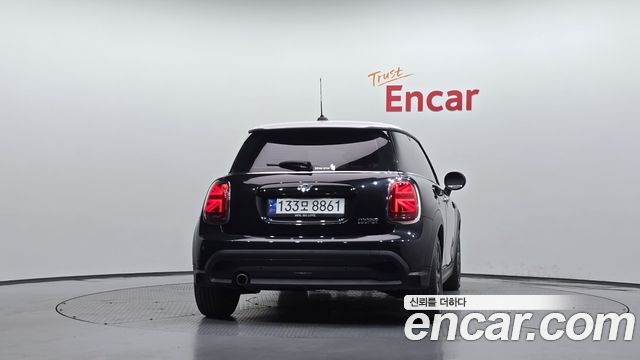 Mini Cooper 2024 — photo 4