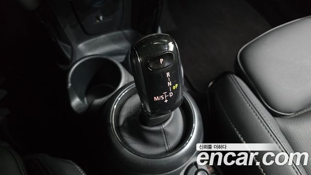 Mini Cooper 2024 — photo 12