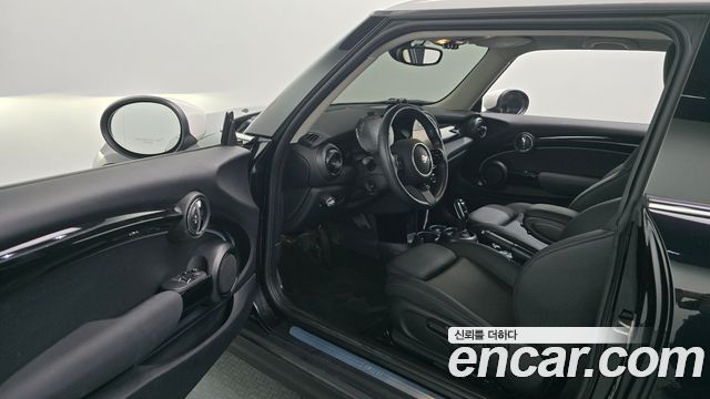 Mini Cooper 2024 — photo 13