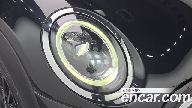 Mini Cooper 2024 — photo 8