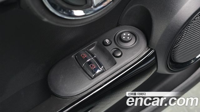 Mini Cooper 2024 — photo 28