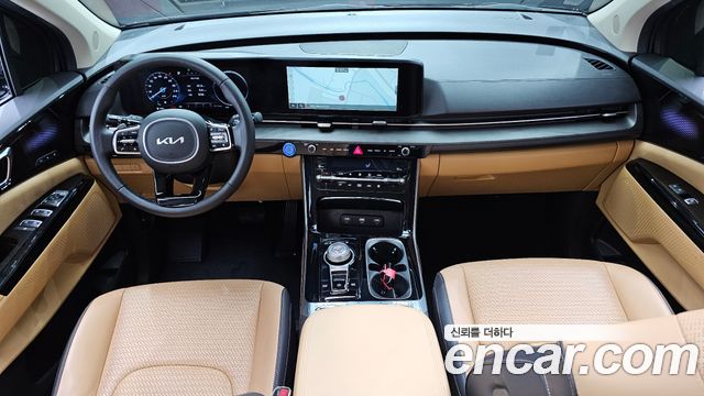 Kia Canival 2023 — photo 10