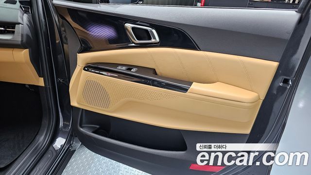 Kia Canival 2023 — photo 15