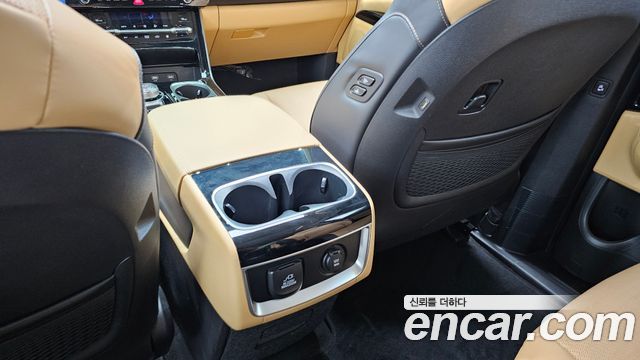 Kia Canival 2023 — photo 30