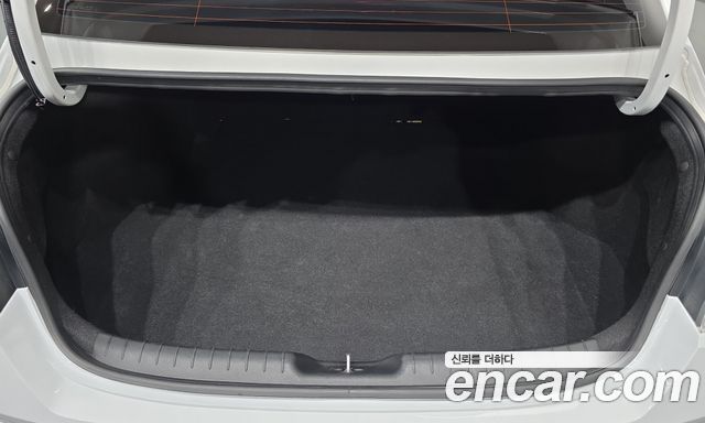 Hyundai AVANTE 2023 — photo 24
