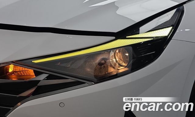 Hyundai AVANTE 2023 — photo 8