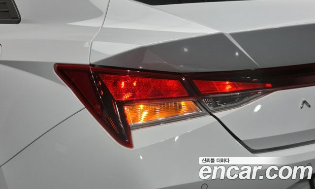 Hyundai AVANTE 2023 — photo 9