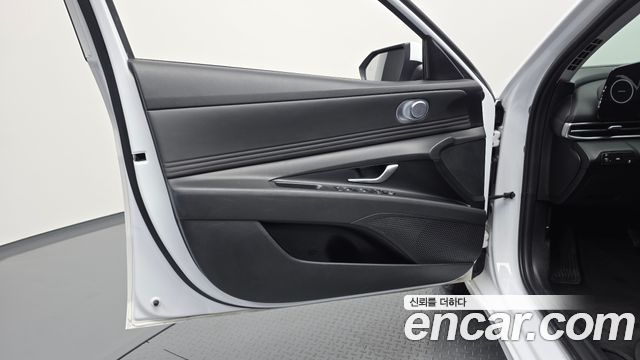 Hyundai AVANTE 2023 — photo 14