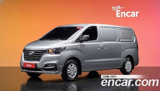 Hyundai Starex 2020 — photo 1