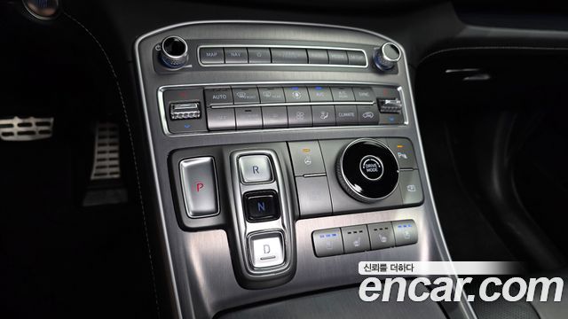 Hyundai Santafe 2022 — photo 9