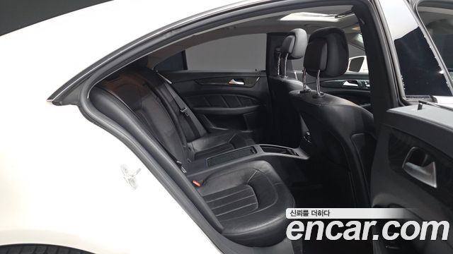 Mercedes-Benz CLS-Class 2017 — photo 18
