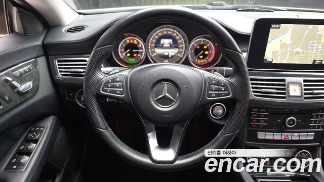 Mercedes-Benz CLS-Class 2017 — photo 19