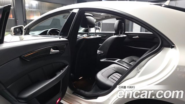 Mercedes-Benz CLS-Class 2017 — photo 16