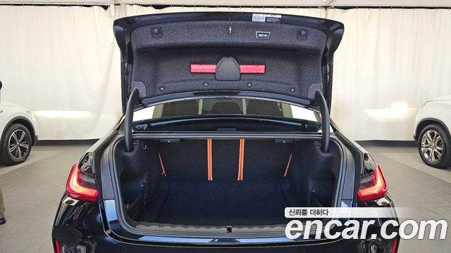 BMW M3 2022 — photo 26