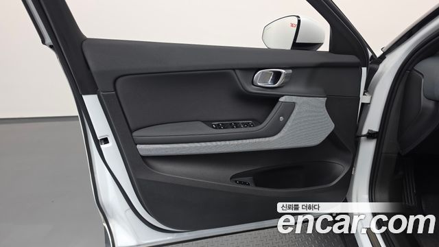 Polestar Polestar 2 2022 — photo 14