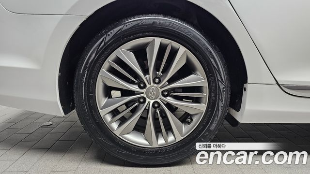 Hyundai Grandeur 2015 — photo 5