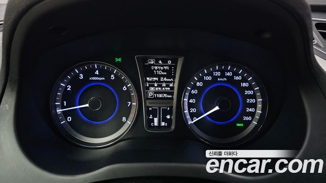 Hyundai Grandeur 2015 — photo 11