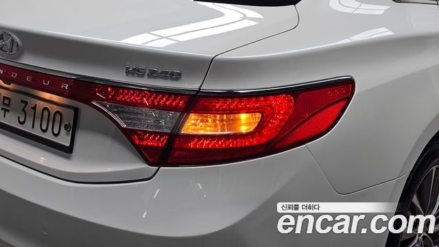 Hyundai Grandeur 2015 — photo 9