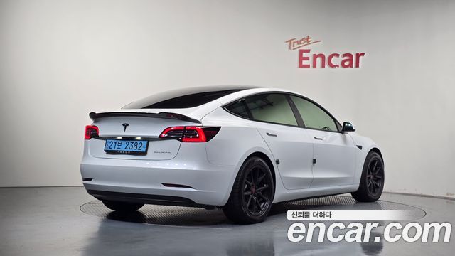 Tesla Model 3 2022 — photo 2