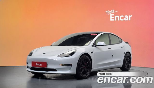 Tesla Model 3 2022 — photo 1