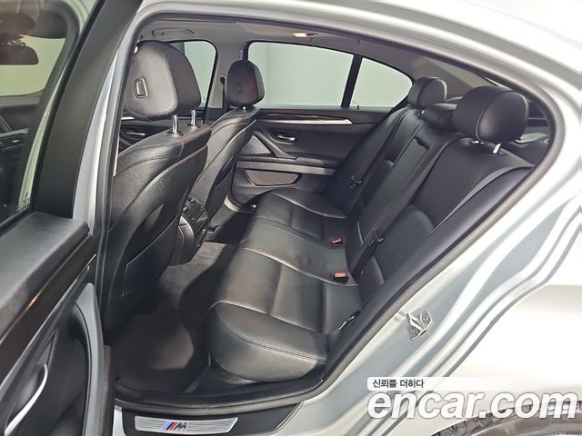 BMW 5-Series 2016 — photo 12
