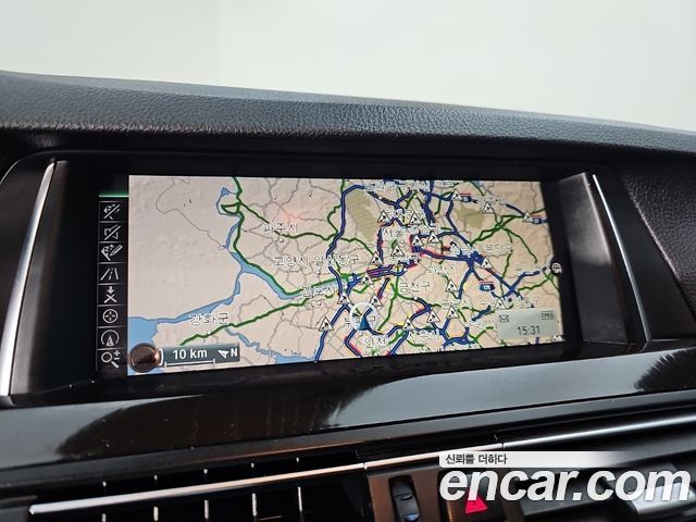 BMW 5-Series 2016 — photo 14