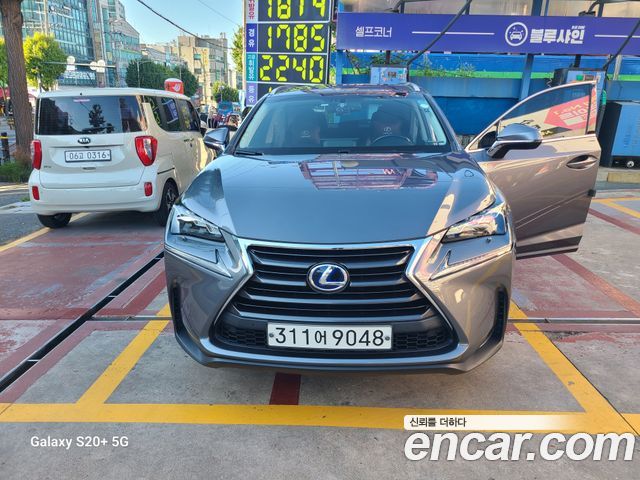 Lexus NX 2017 — photo 2