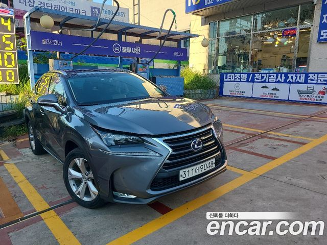 Lexus NX 2017 — photo 7