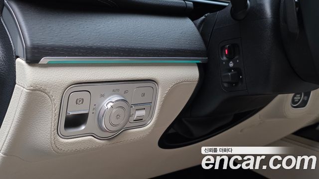 Mercedes-Benz GLS-Class 2022 — photo 21