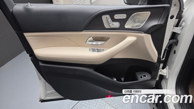 Mercedes-Benz GLS-Class 2022 — photo 14