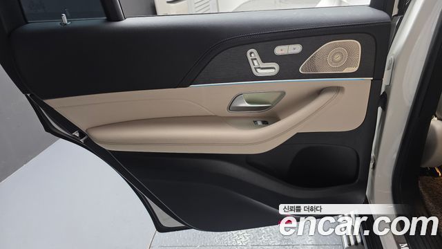 Mercedes-Benz GLS-Class 2022 — photo 15