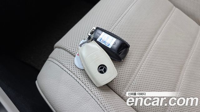 Mercedes-Benz GLS-Class 2022 — photo 40