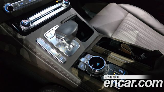Genesis G90 2020 — photo 12