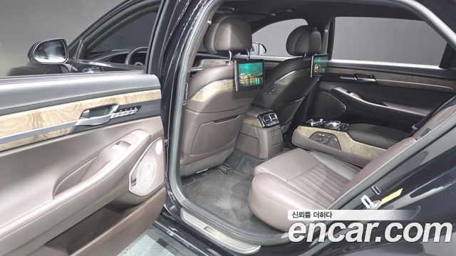 Genesis G90 2020 — photo 17