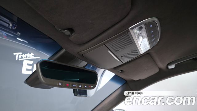 Genesis G90 2020 — photo 27
