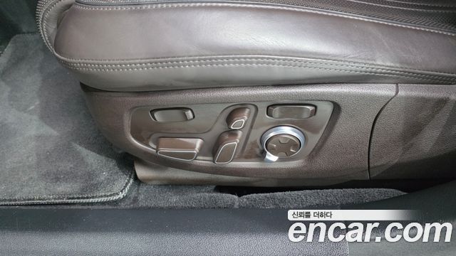 Genesis G90 2020 — photo 33