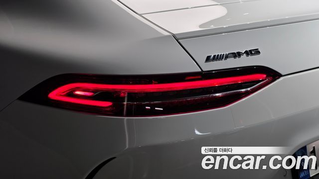 Mercedes-Benz AMG GT 2021 — photo 9