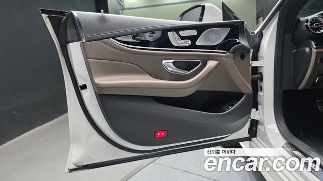 Mercedes-Benz AMG GT 2021 — photo 14
