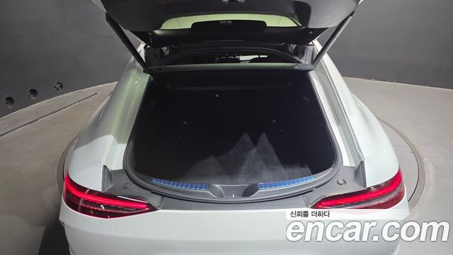 Mercedes-Benz AMG GT 2021 — photo 32