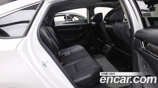 Honda Accord 2021 — photo 18