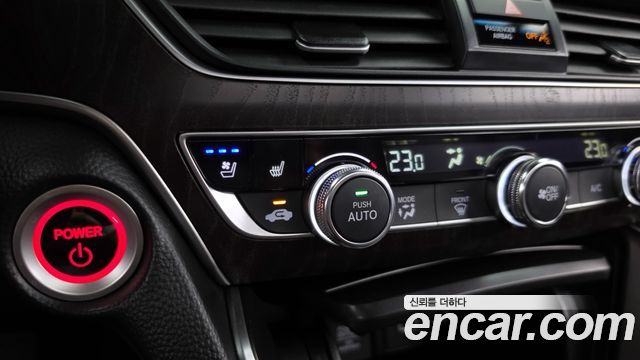 Honda Accord 2021 — photo 31